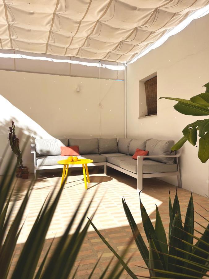 Design & Art, Patio With Orange Tree, Near Seville Carrion de Los Cespedes Zewnętrze zdjęcie