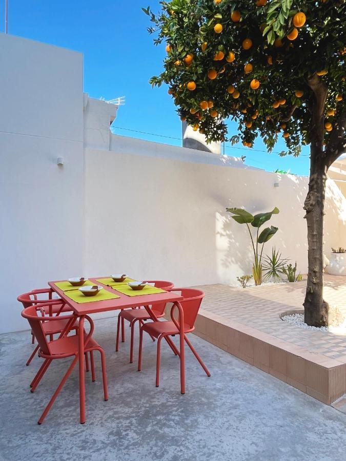 Design & Art, Patio With Orange Tree, Near Seville Carrion de Los Cespedes Zewnętrze zdjęcie